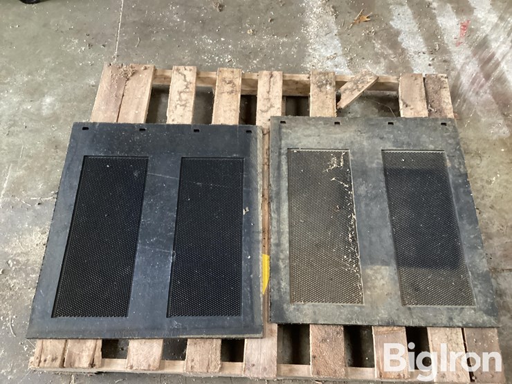 wilson-trailer-mud-flaps-image-4