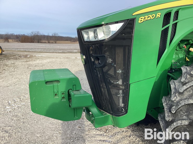 2014-john-deere-8320r-image-14