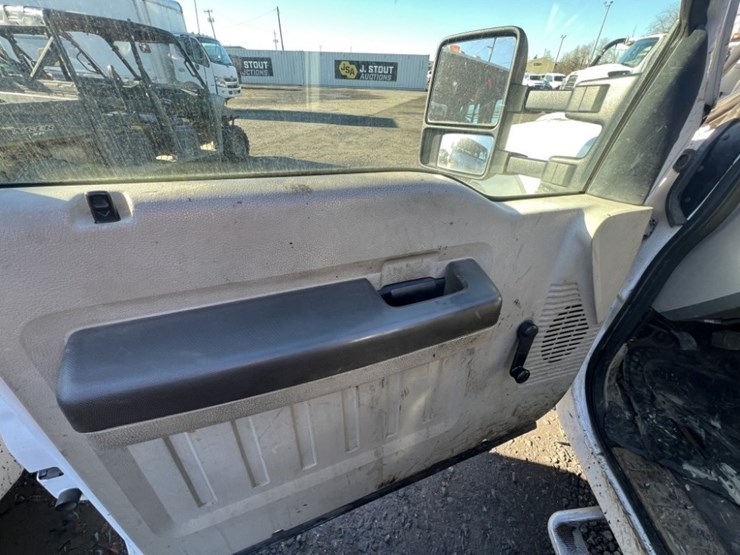 2008-ford-f550-image-21