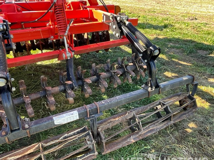 2016-kuhn-krause-8005-excelerator-verticle-tillage-tool-image-39
