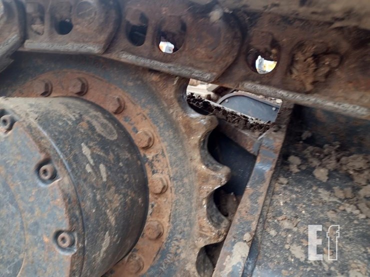 case-cx145d-msr-image-37