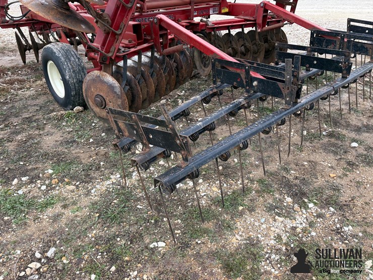 case-ih-3900-image-19