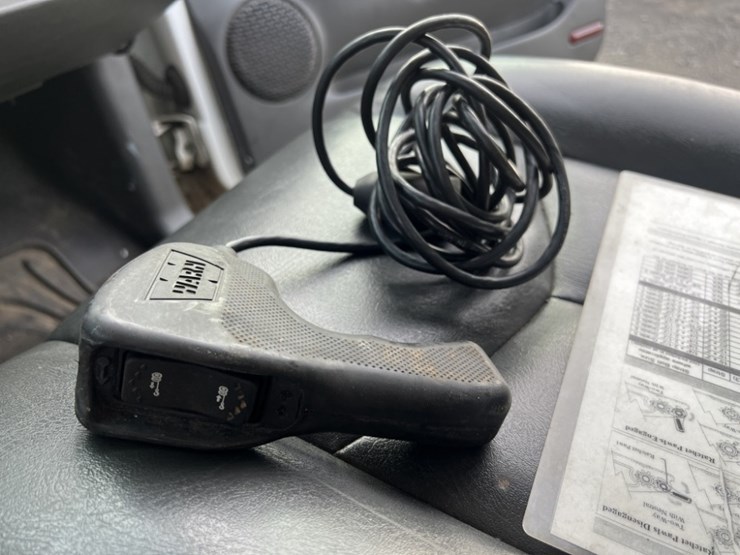 2004-chevrolet-silverado-3500-image-33