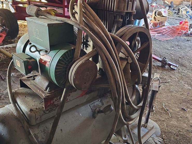 30-gallon-air-compressor-with-motor,-needs-work-image-4