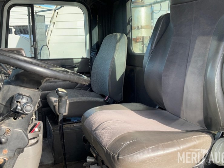 1999-international-9100-image-41