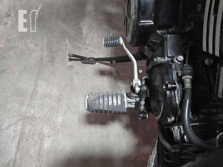 2001-yamaha-xt225-image-15