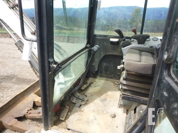 2001-bobcat-331e-image-10