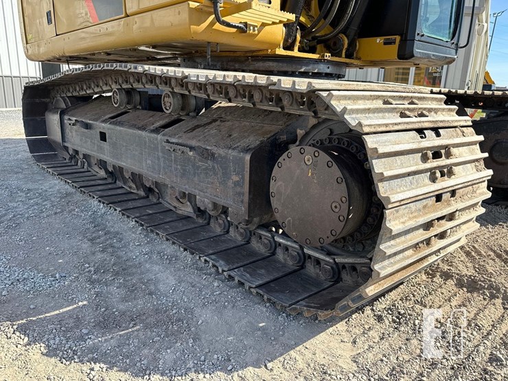 2018-caterpillar-336fl-image-23