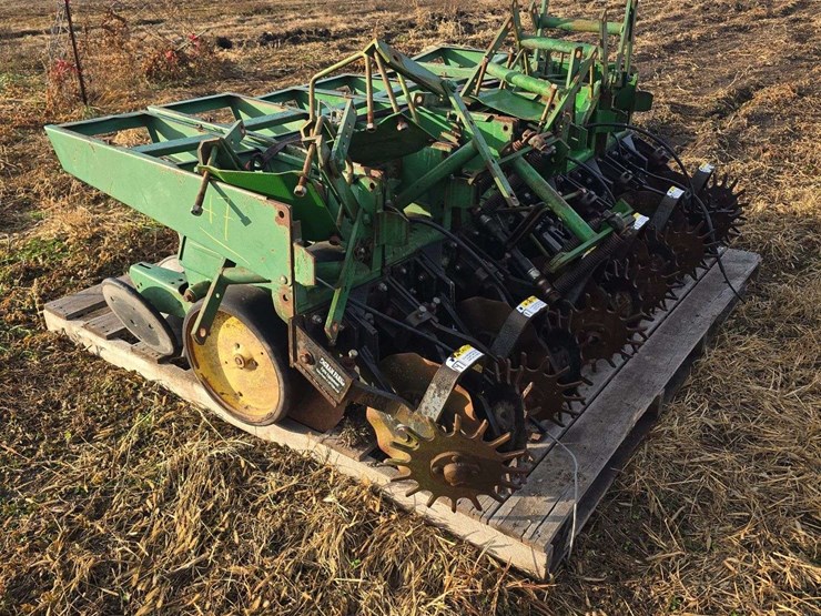 john-deere-6-image-1