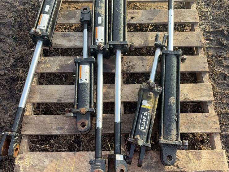 assortment-of-cylinders-various-sized-image-1