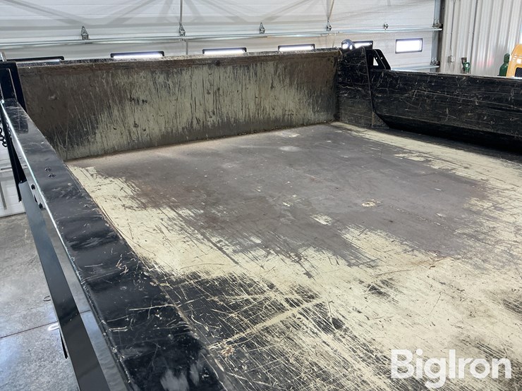 2020-chevrolet-silverado-5500hd-image-13