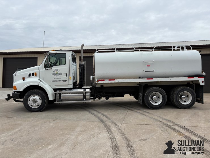 2009-sterling-l9500-image-8