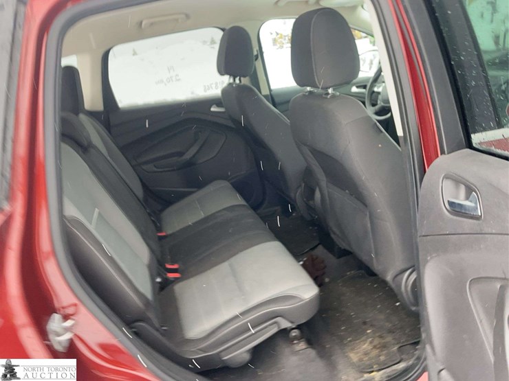 2014-ford-escape-image-24