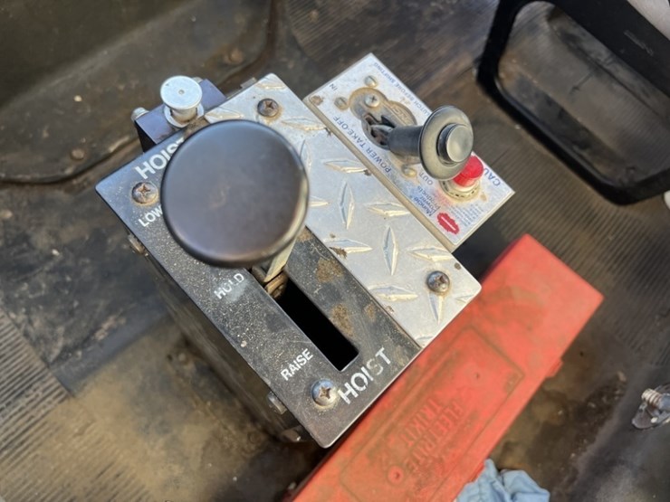 1996-international-4700-image-33