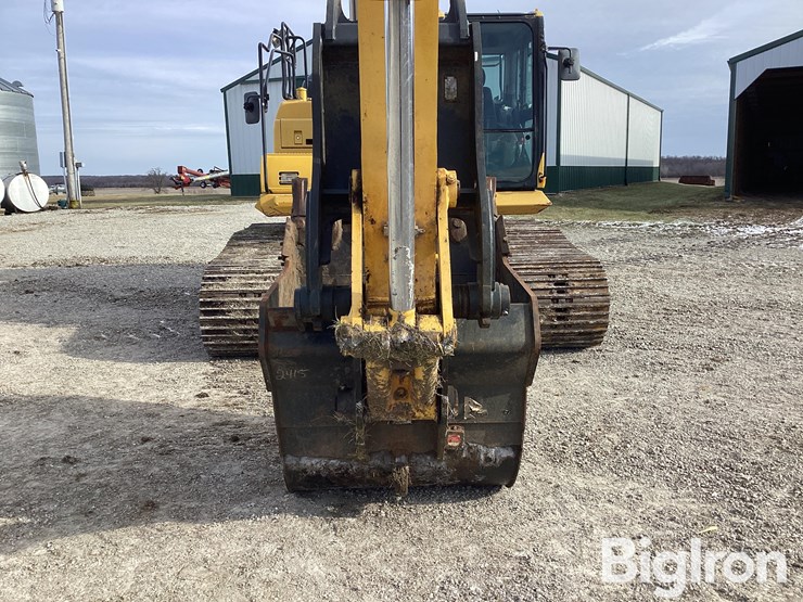 2019-komatsu-pc240-lc-11-image-9