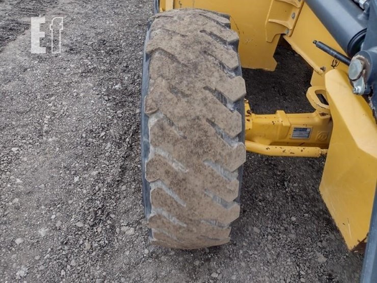 2019-deere-310sl-image-23