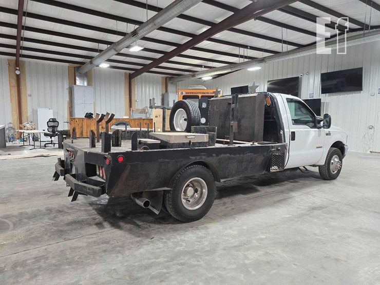 2004-ford-f350-image-3