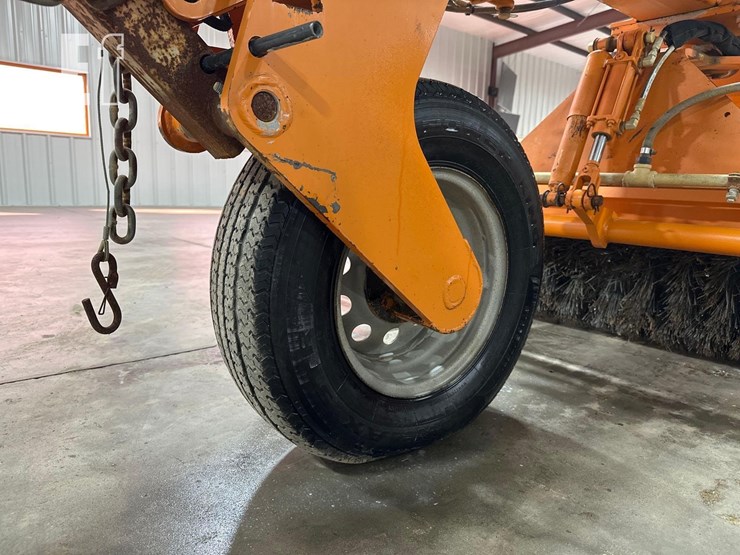 2018-broce-bw260-image-22