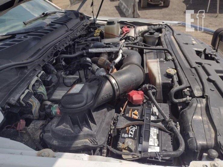 18-ford-f550-image-16