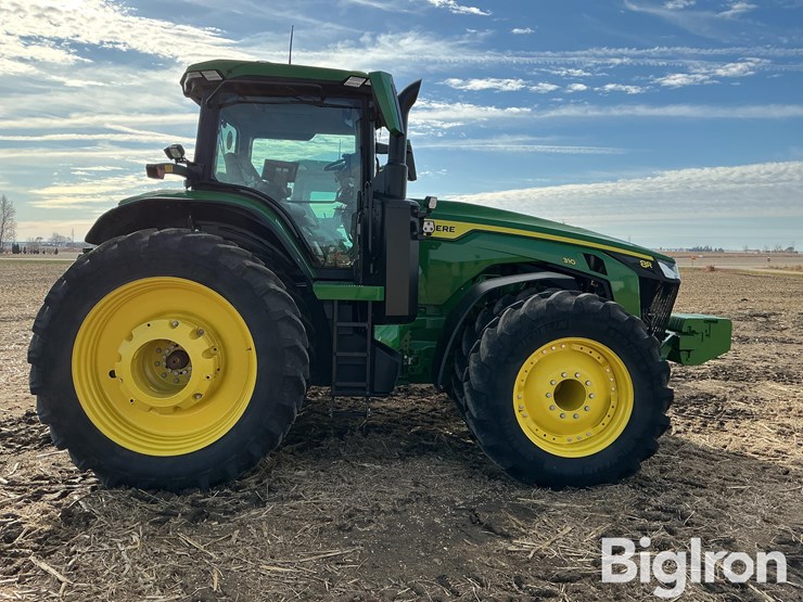 2024-john-deere-8r-310-image-4