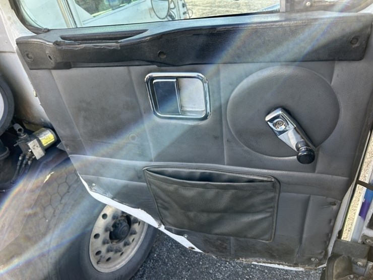 2003-autocar-wx-t/a-roll-off-truck-image-17