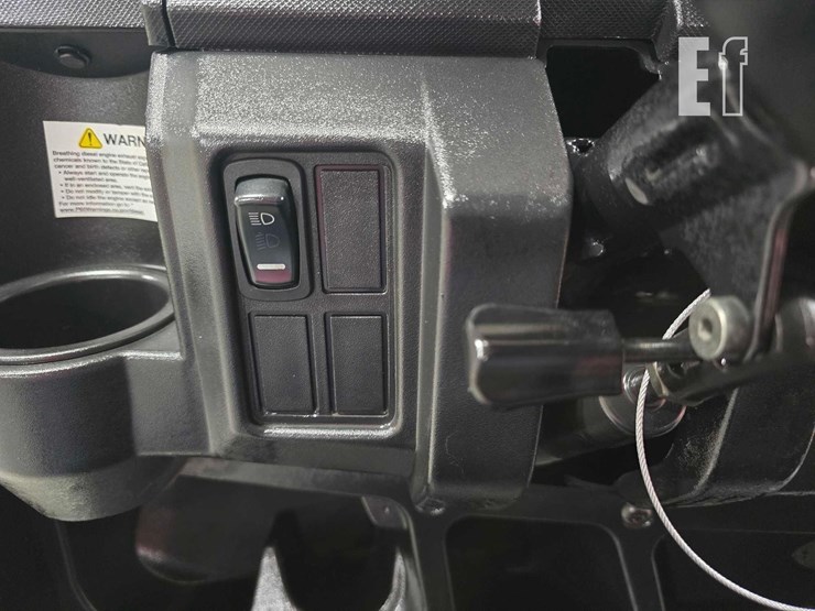 2022-polaris-pro-xd-fs-diesel-crew-image-14