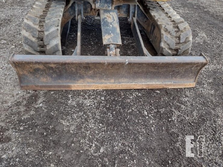 2022-deere-26g-image-19