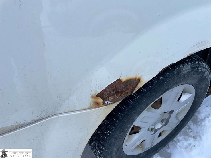 2011-dodge-grand-caravan-image-23