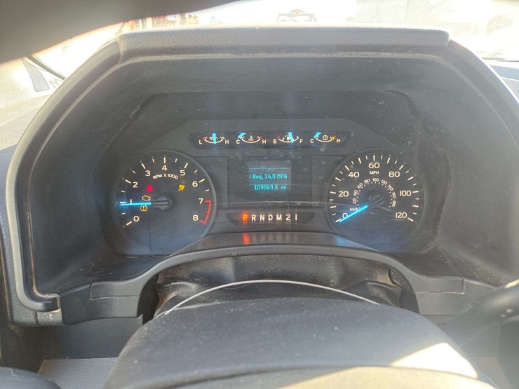 2020-ford-f150-xl-image-17