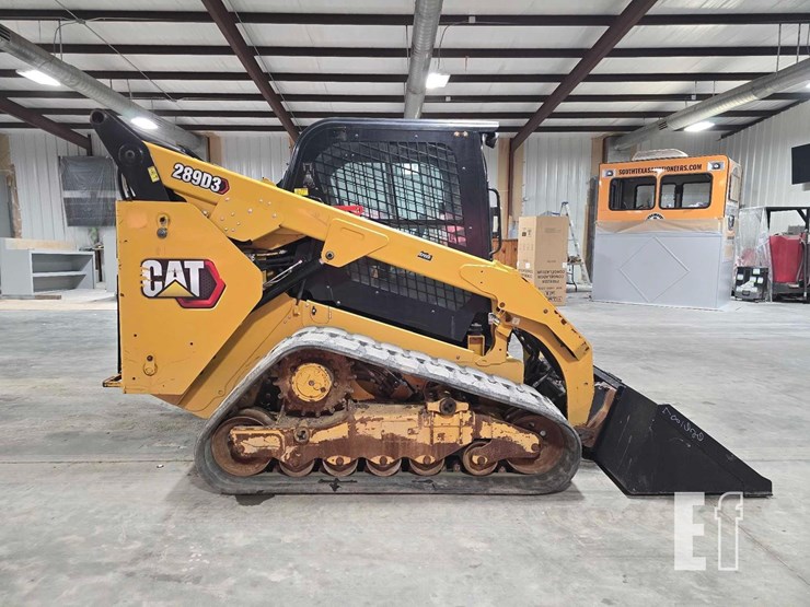 2020-caterpillar-289d3-image-6