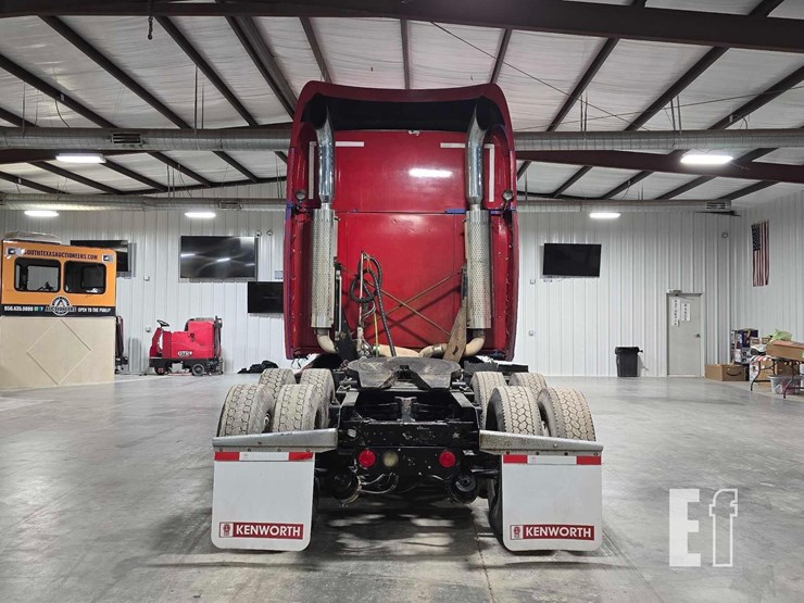 2016-kenworth-t2000-image-8