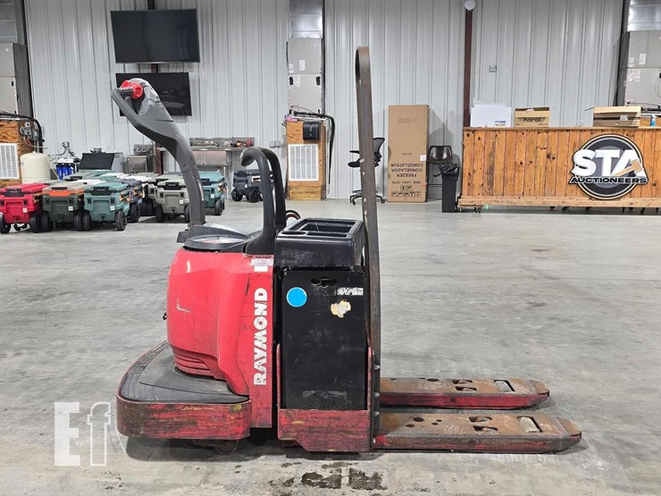 raymond-8400-image-6