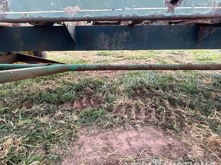 hay-rack-on-john-deere-running-gear-image-39