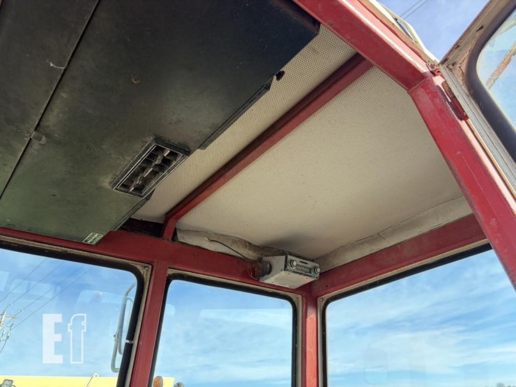 international-806-image-7