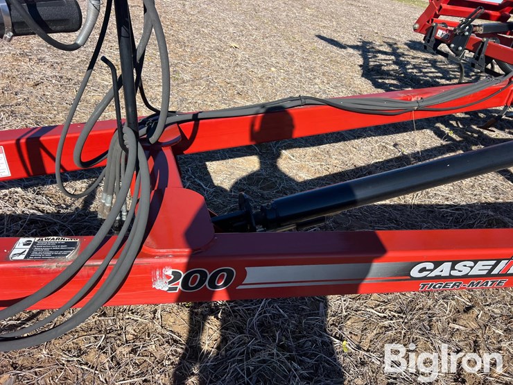 2014-case-ih-200-image-15