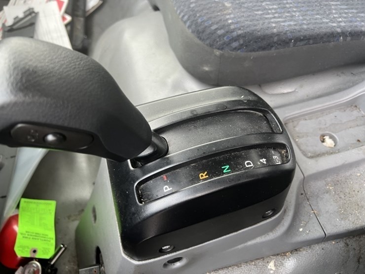 2020-hino-195-image-25