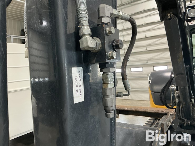 2023-deere-60g-image-19