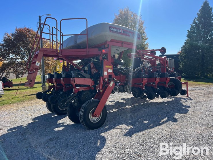 2013-case-ih-1250-image-5