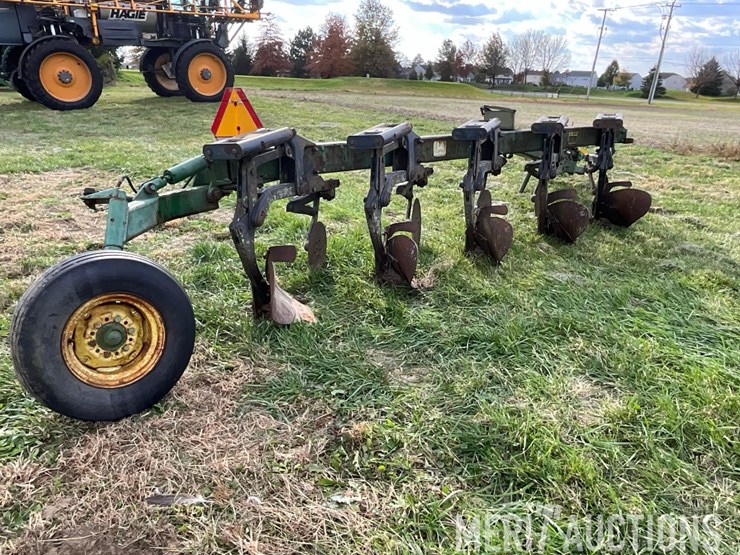 john-deere-2700-image-3