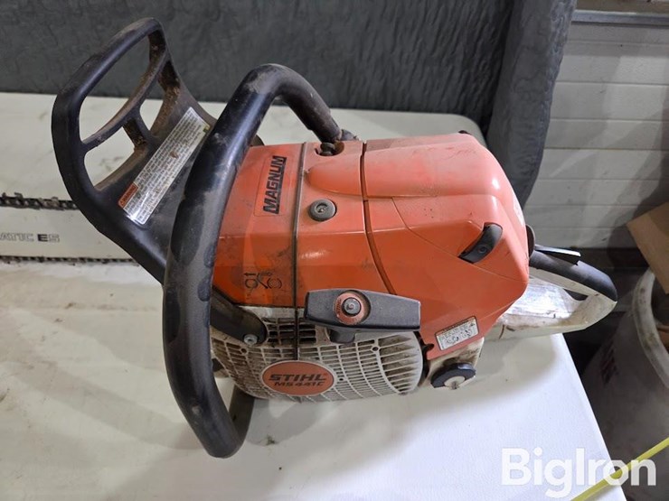 stihl-chainsaws-image-12