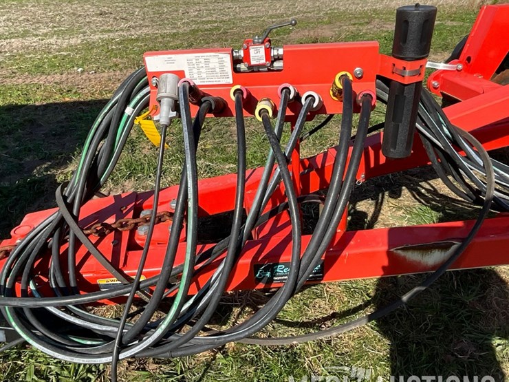 2016-kuhn-krause-8005-excelerator-verticle-tillage-tool-image-9