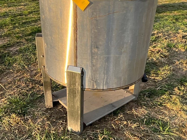 gustafson-stainless-steel-tank-on-stand-image-6