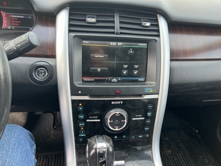 2013-ford-edge-image-27