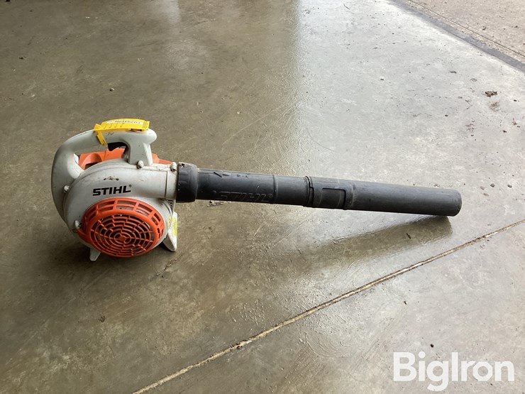stihl-bg-56c-leaf-blower-image-4