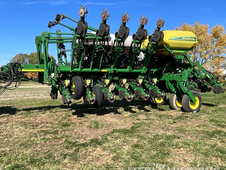 john-deere-1790-image-1