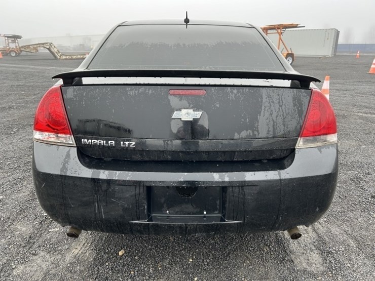 2013-chevrolet-impala-ltz-sedan-image-4