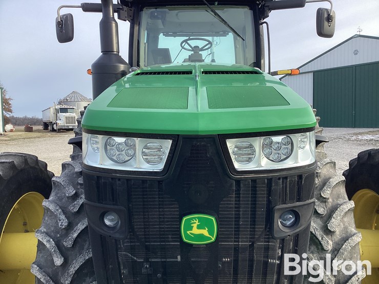 2014-john-deere-8320r-image-10
