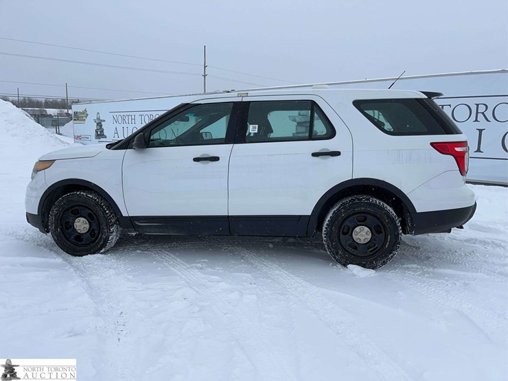 2015-ford-explorer-image-7