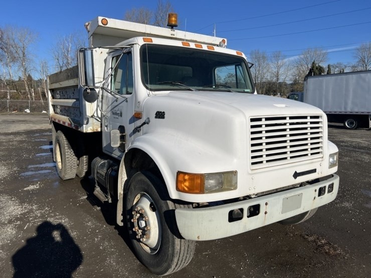 1996-international-4700-image-2