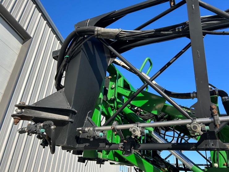 2013-john-deere-4940-image-17